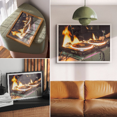 Kunstdruck poster Eine energiegeladene Mischung aus Flammen und Elektronik