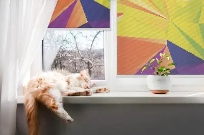 Fensterrollo mit buntem Origami-Muster
