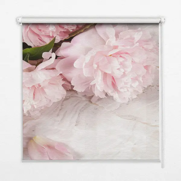 Fensterrollo für den Innenbereich mit Blumenmuster