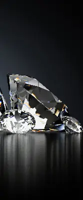 Fensterrollo mit Diamantenmotiv