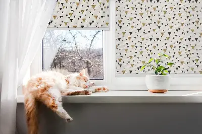 Fensterrollo für Innen mit Dreiecken