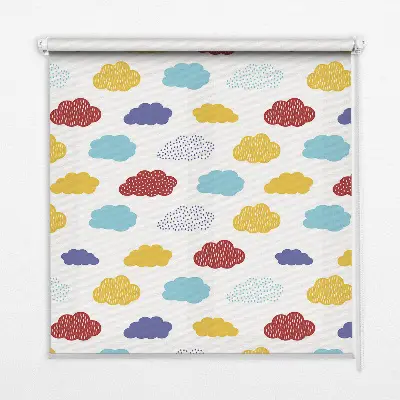 Rollo mit buntem Wolkendesign