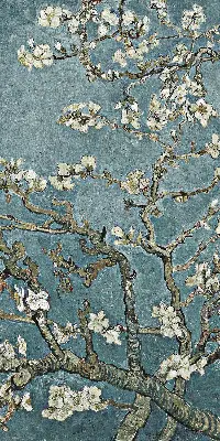 Fensterrollo mit Zweigen auf blauem Hintergrund