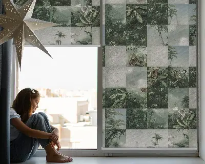 Fensterrollo für den Innenbereich mit Motiv Geflieste Palmen