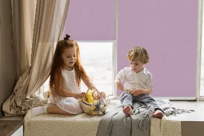Fensterrollo für den Innenbereich in der Farbe Rosa