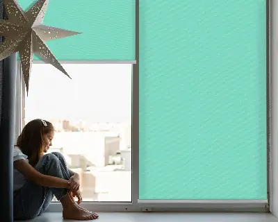 Fensterrollo in der Farbe Türkis