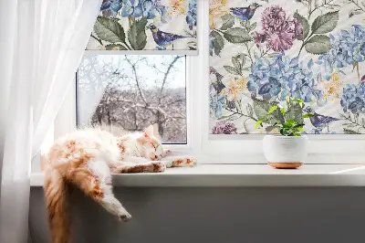 Fensterrollo mit Motiv von Tukanen und Blumen