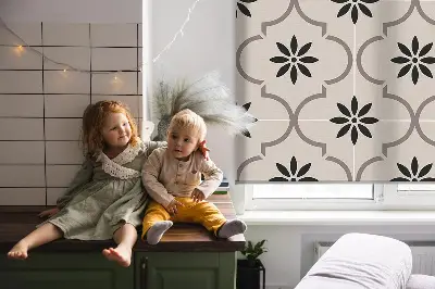 Fensterrollo mit marokkanischem Blumenfliesenmotiv
