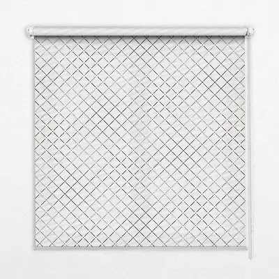 Fensterrollo mit Rautenmuster