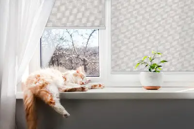 Rollo Fenster mit grauem Quadratmuster