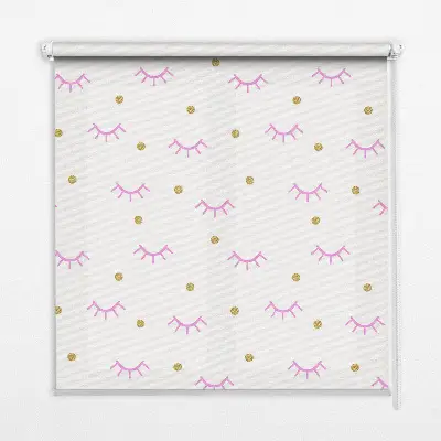 Fensterrollo mit Motiv von gezeichneten Augenbrauen und Punkten