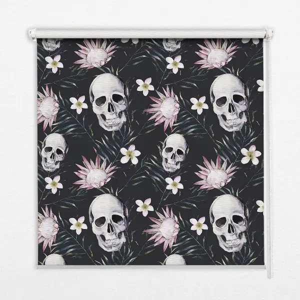 Rollo Fenster mit Motiv Schädel zwischen Blumen