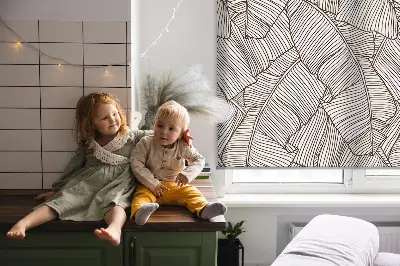 Fensterrollo mit Motiv gezeichneter Palmblätter
