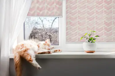 Rollo mit rosa Zickzacklinien
