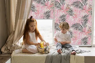 Fensterrollo innen mit Motiv von rosa und schwarzen Blättern