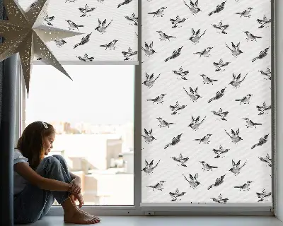 Fensterrollo mit Vogelmotiv