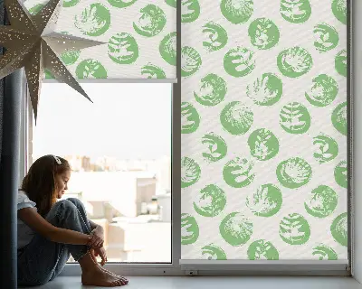 Fensterrollo mit Motiv von Pflanzen die sich in grünen Kreisen spiegeln