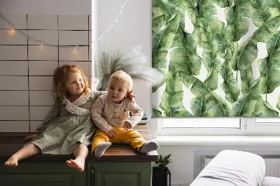 Fensterrollo für den Innenbereich mit Blättermotiv