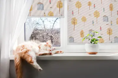 Fensterrollo für den Innenbereich mit dem Motiv Häuser zwischen den Bäumen