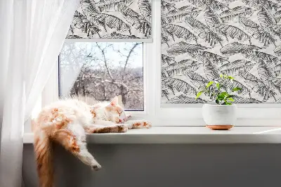 Rollo mit Farnblattmotiv