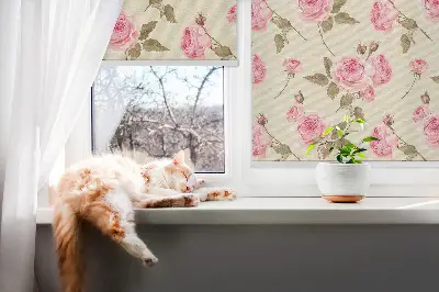 Rollo mit Rosenmotiv