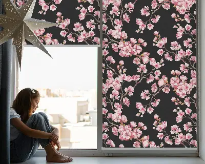 Fensterrollo für den Innenbereich mit Motiv von Blüten am Baum