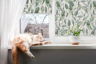 Fensterrollo mit Motiv von Blättern an den Zweigen