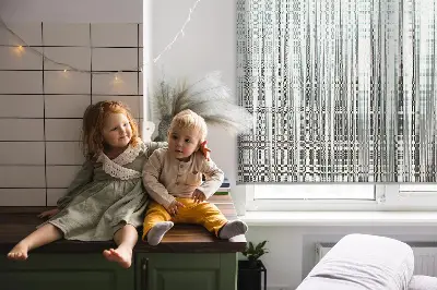 Fensterrollo für den Innenbereich mit Spiegelabstraktion Motiv
