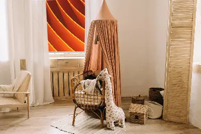 Fensterrollo mit abstraktem orangem Muster