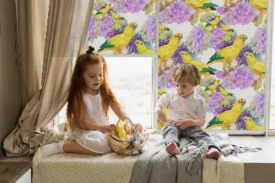 Fensterrollo für den Innenbereich mit gelbem Papageienmotiv