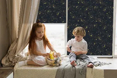 Fensterrollo mit Mond und Sterne Motiv