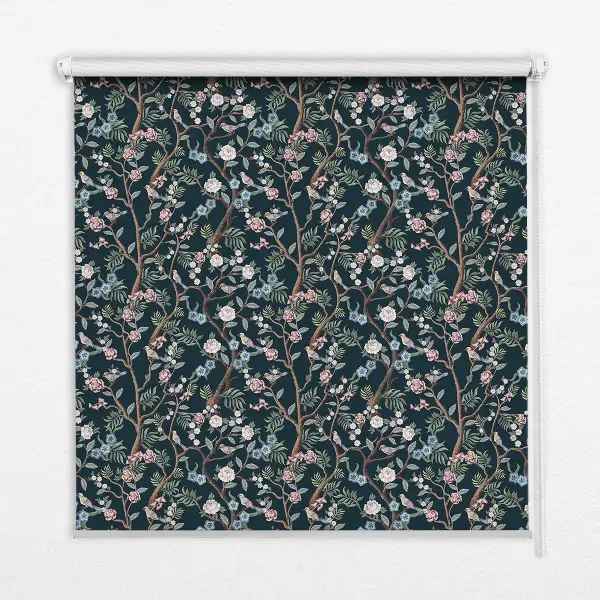 Rollo mit Blumenranken mit elegantem Blumenrankenmuster
