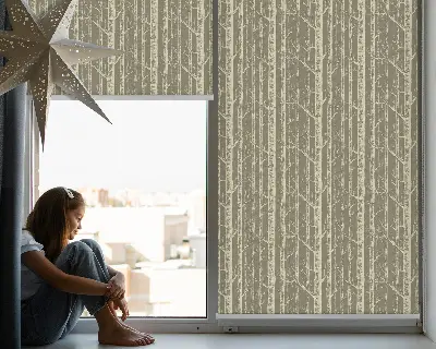 Fensterrollo in Baumstammoptik