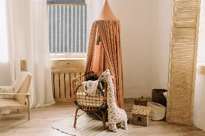 Fensterrollo in einer zufälligen Ausführung