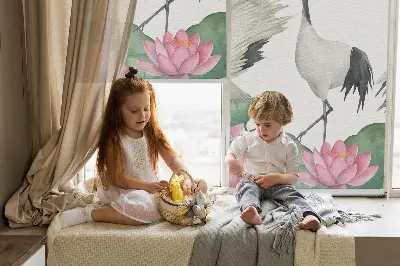 Fensterrollo mit dem Motiv Kraniche in den Lilien