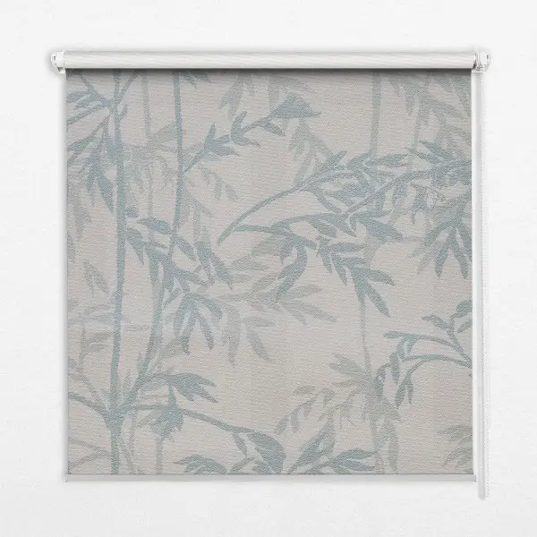 Fensterrollo mit Blättermotiv