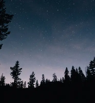 Fensterrollo für den Innenbereich mit Sternenhimmel-Motiv