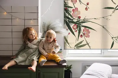 Fensterrollo mit Motiv von Kirschblüten und einem Vogel