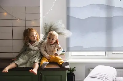Fensterrollo mit Motiv Berge im Nebel für den Innenbereich
