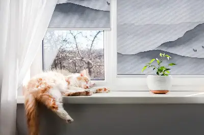 Fensterrollo mit Motiv Berge im Nebel für den Innenbereich