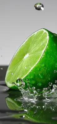 Rollo lichtundurchlässig Limetten im Wasser