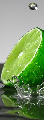 Rollo lichtundurchlässig Limetten im Wasser