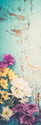 Rollo lichtundurchlässig Blumen auf blauem Hintergrund