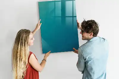 Beschreibbare Magnettafel mit geometrischer Abstraktion