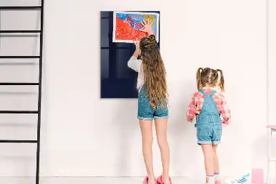 Beschreibbare Magnettafel in dunklem Dunkelblau