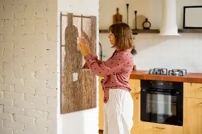 Beschreibbare Magnettafel in warmen Holztönen