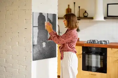 Beschreibbare Magnettafel aus zerkratztem Metall