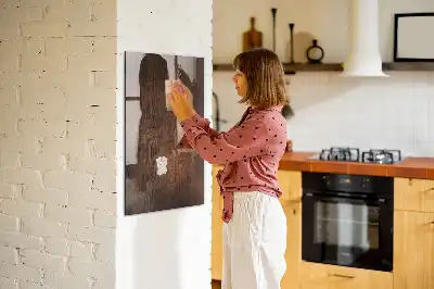 Magnettafel zum Beschreiben aus dunklem Holz