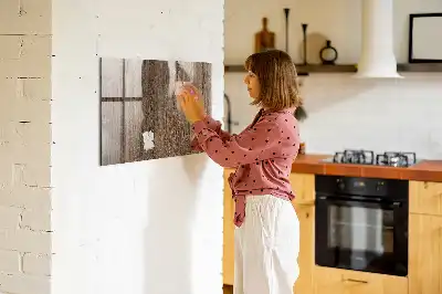 Beschreibbare Magnettafel für die Küche in dunkler Holzoptik