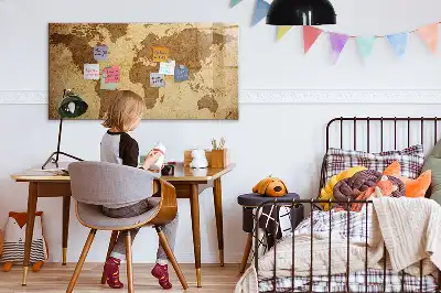 Beschreibbare Magnettafel für die Küche im Design einer Vintage-Weltkarte